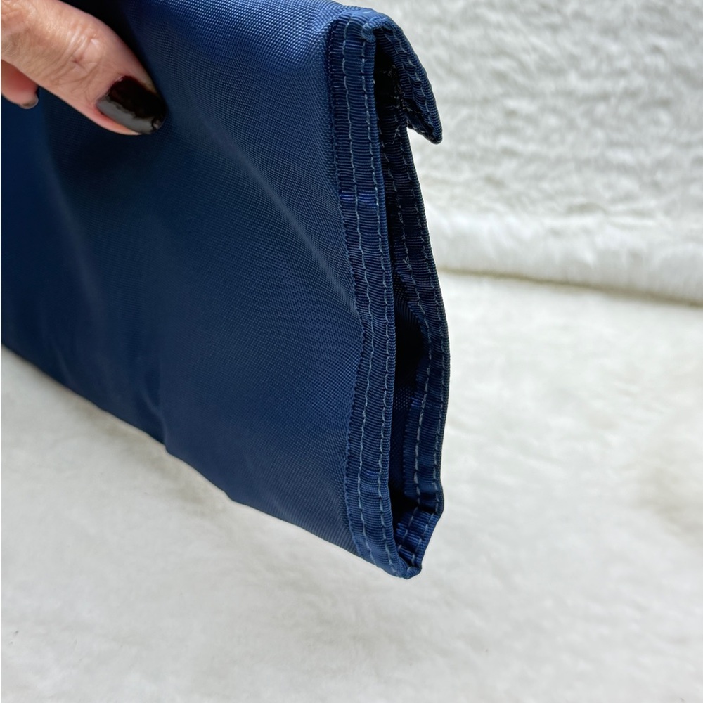 California Wallet Blue Nylon Toiletry Bag with Fold-Over Flap - Picture 11 of 11